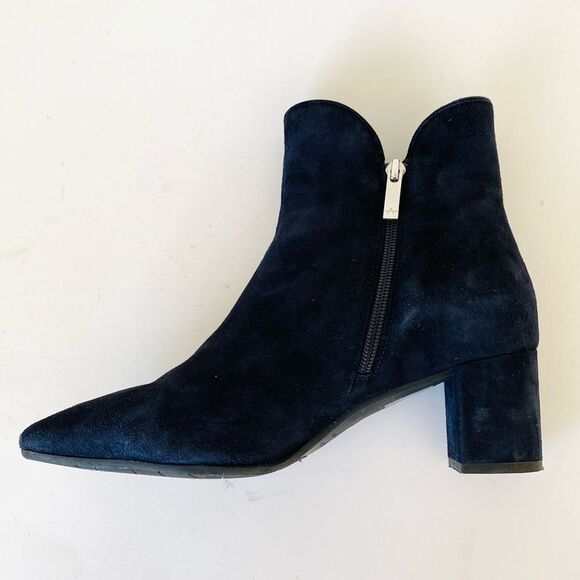Aquatalia Navy Suede Ankle Boots 2.5” Heel sz 9.5 Castlecore, Preppy Academia - Picture 6 of 12